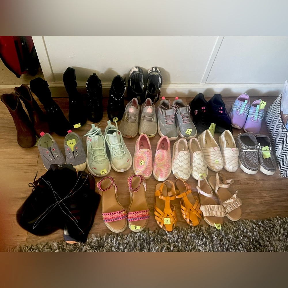 Little girls shoes!!! Some only worn once, some not even worn! Sizes Varies!